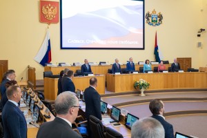 Тюменская областная Дума приняла законы об исполнении областного бюджета и бюджета ТФОМС Тюменской области за 2024 год