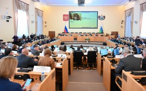 Тюменская областная Дума приняла к сведению отчет об исполнении областного бюджета за первое полугодие 2025 года и приняла три закона с учетом заключений Счетной палаты