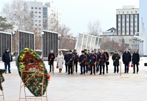 Председатель Счетной палаты Тюменской области Дмитрий Огородников принял участие в церемонии возложения цветов к мемориалам вечного огня